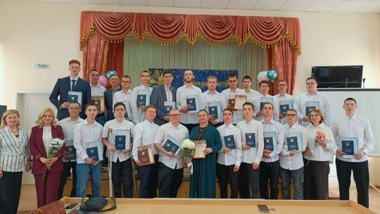 ПЕРВЫЙ ВЫПУСК ОБУЧАЮЩИХСЯ ПО ПРОГРАММЕ ПРОФЕССИОНАЛИТЕТА НАЦПРОЕКТА "МОЛОДЕЖЬ И ДЕТИ" СОСТОЯЛСЯ!